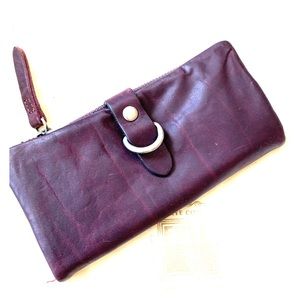 NWOT Frye Amy Wallet